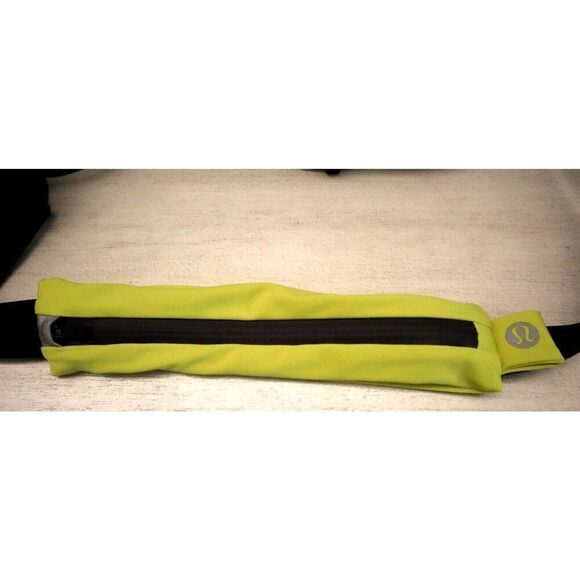 Lululemon LU9ARUS Unisex L/XL Neon Yellow/Black Fast Free Mini Run Belt *Rare - Picture 3 of 9